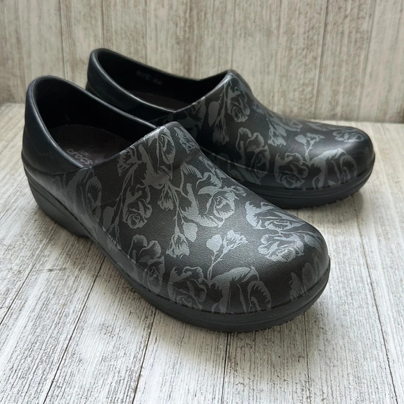 CROCS - WOMENS NERIA PRO II GRAPHIC CLOG SIZE 10 - Picture 8 of 8